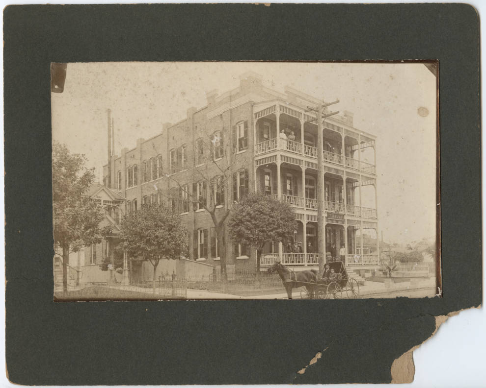 ResearchFolder – The_Travis_with_carriage_in_front_San_Antonio_Texas1890s