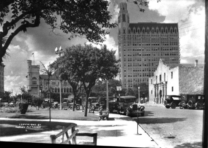 Alamo Plaza