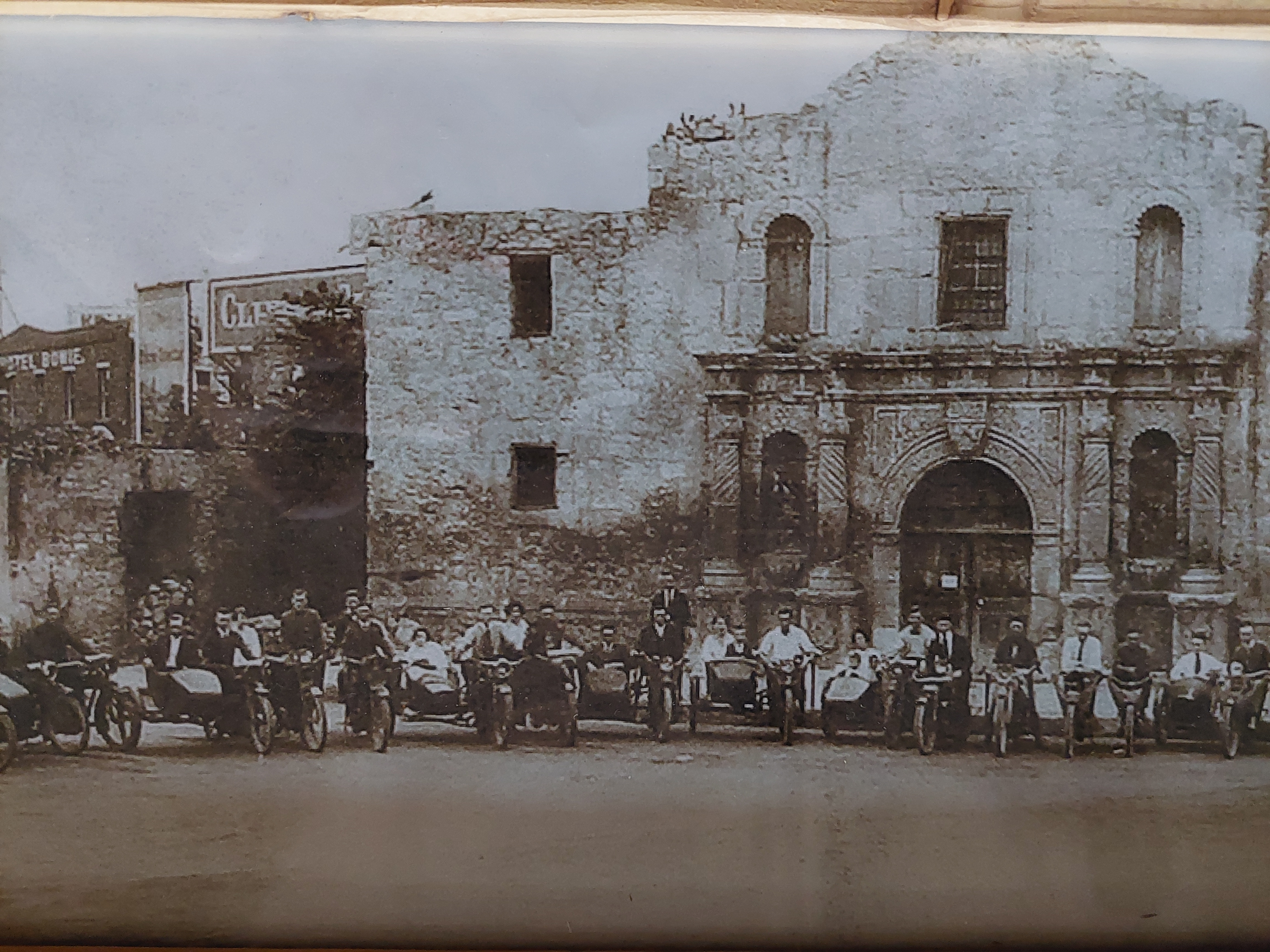 Alamo Plaza - Summerville Panoramic (middle)
