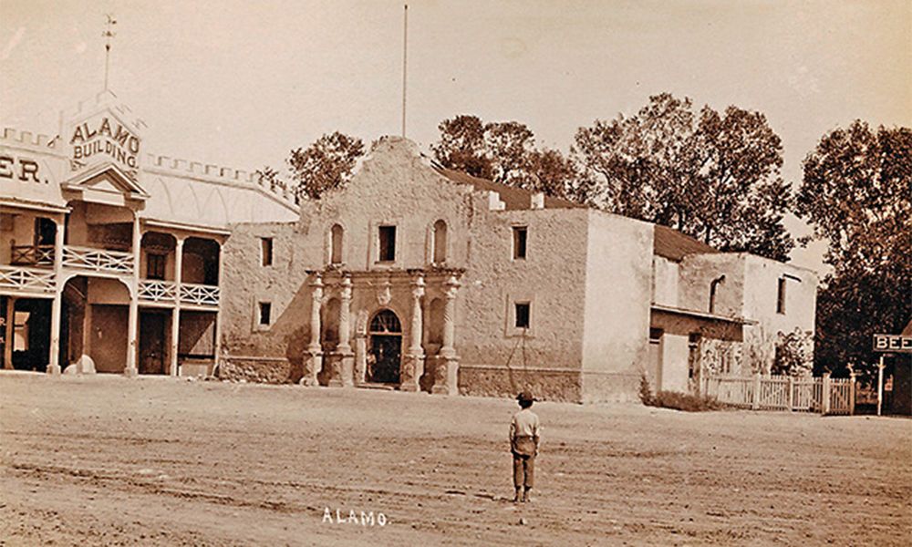 Alamo Plaza
