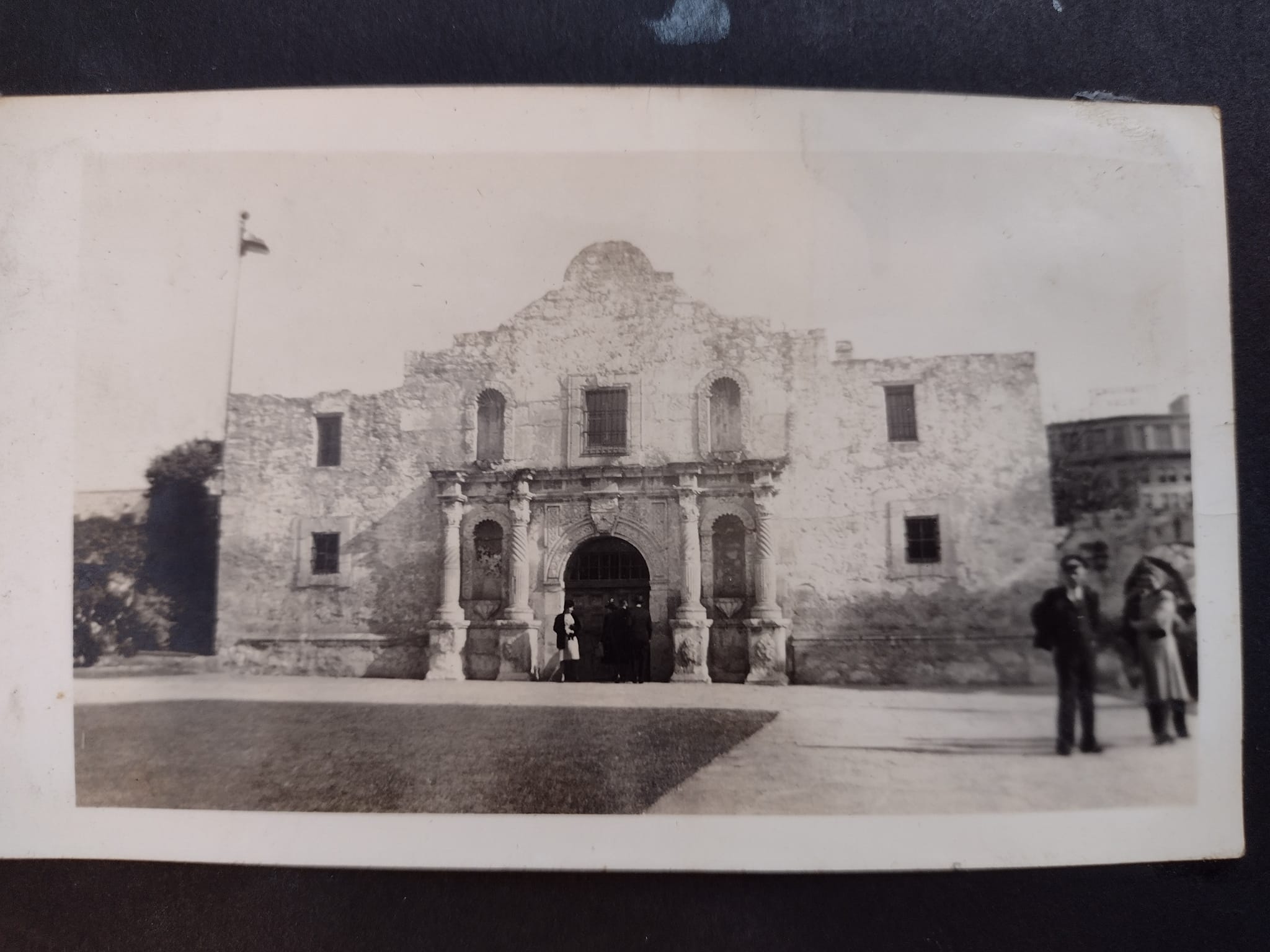 Alamo Chapel and environs.
