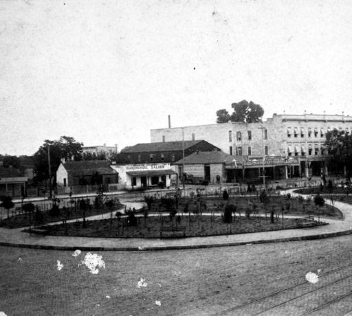 alamoplazaParkViewWestNoBandstand