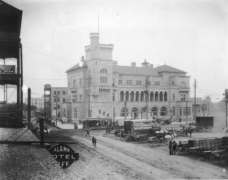 AlamoPlazaPostOfficeAfter1904-05