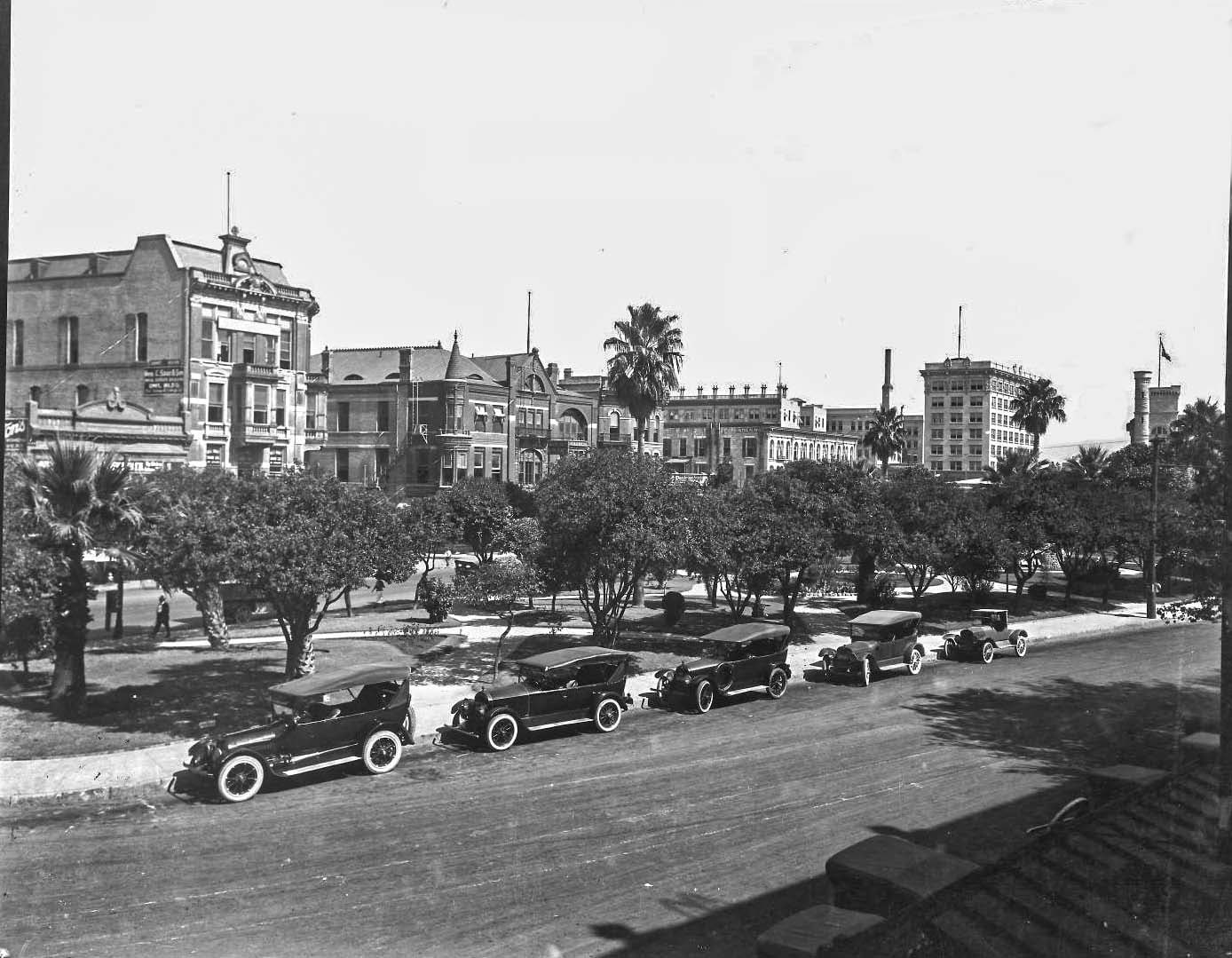 AlamoPlazaPost1921