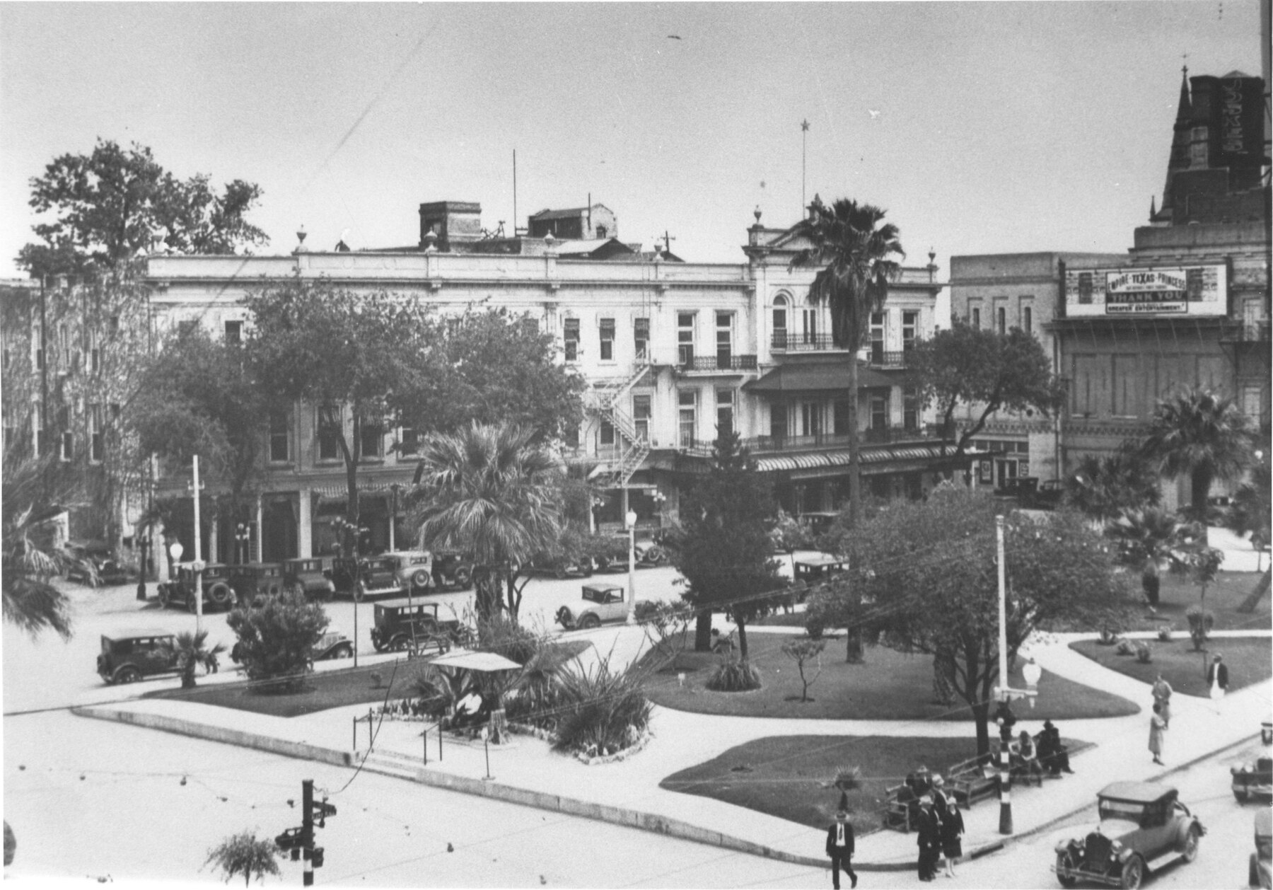 Alamo Plaza